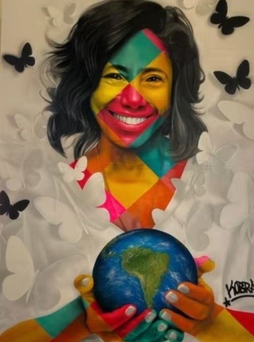 Em fevereiro de 2023, a jornalista ganhou uma pintura como forma de homenagem do artista Eduardo Kobra. Na arte, Glória segura o mundo com as mãos. 
