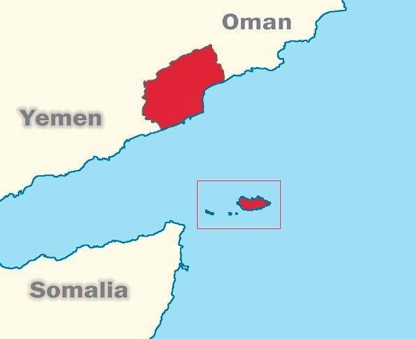 Socotra é um arquipélago composto por quatro ilhas – Socotra, Abd al Kuri, Samhah e Darsa –, localizado próximo à costa da Somália e a uns 380 km a sudeste da costa do Iêmen.