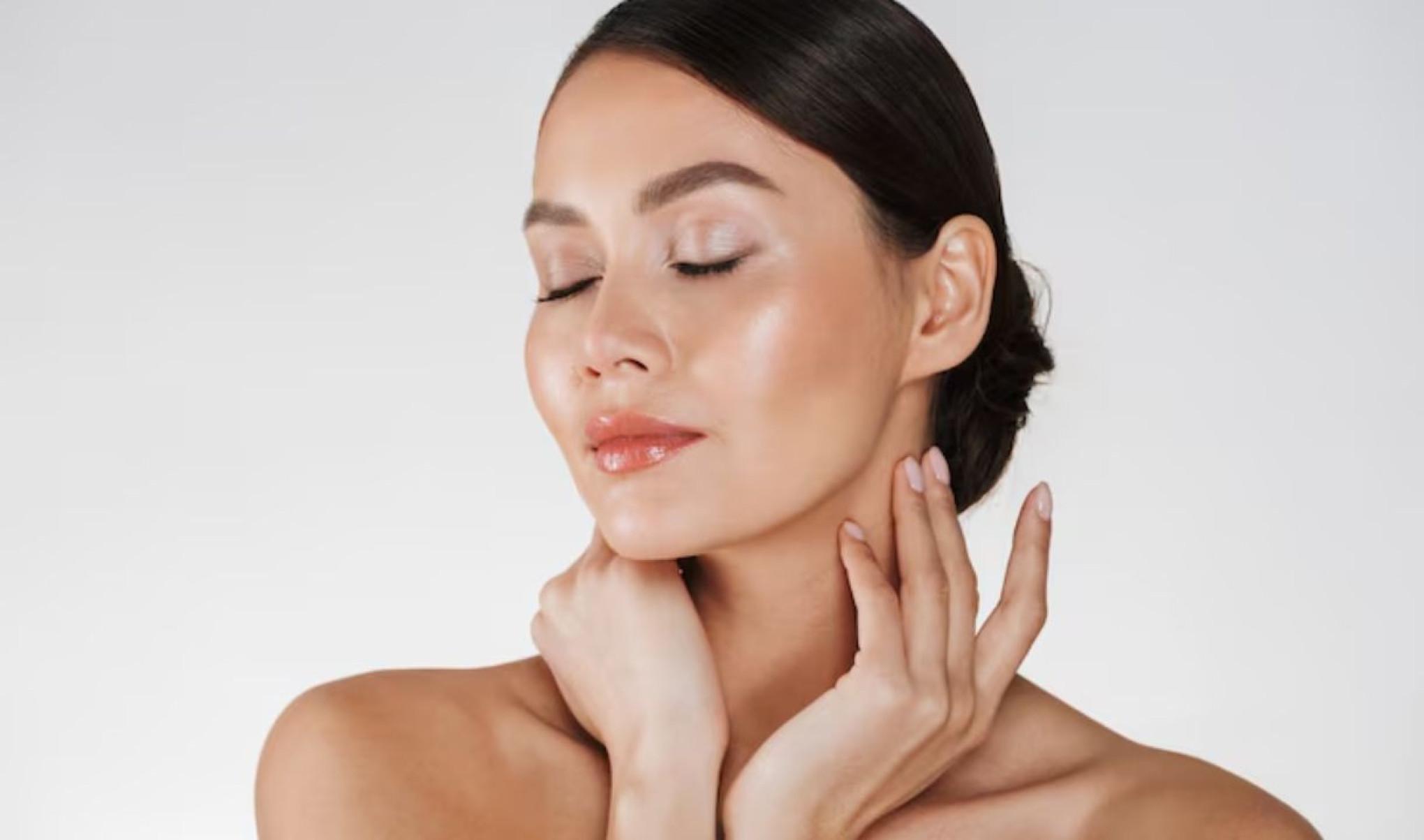 Segundo dermatologistas, o primeiro passo para alcançar a Butter Skin está na preparação da pele. Limpeza, hidratação e proteção solar são indispensáveis.

-FreePik