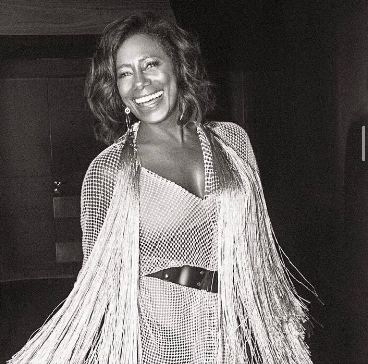 Conhecida por sua coragem e dedicação, Glória Maria deixou um legado para o jornalismo brasileiro, além de ter se tornado um símbolo de inspiração e resistência para mulheres negras.
