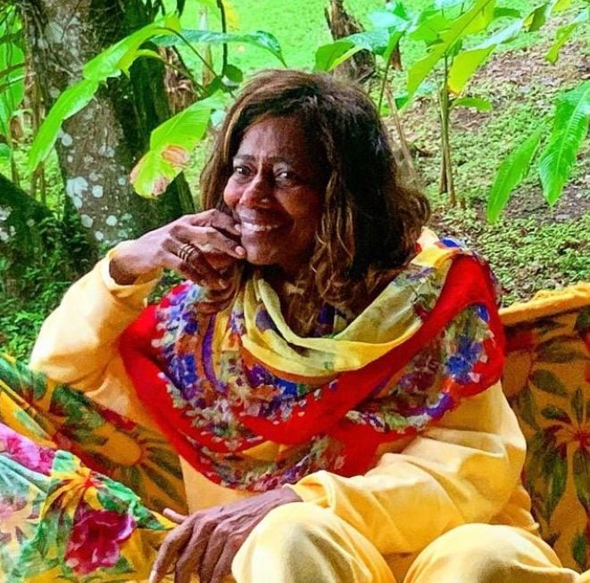 Glória Maria Matta da Silva nasceu no bairro boêmio de Vila Isabel, no Rio de Janeiro. Filha do alfaiate Cosme Braga da Silva e da dona de casa Edna Alves Matta, Glória tinha origem humilde e fez todo o ensino básico em colégios públicos.
