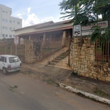 Adolescente rouba carro de aplicativo e é perseguido em alta velocidade - Reprodução/Google StreetView