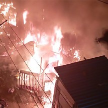 Incêndio mata uma pessoa e destrói barracos em Juiz de Fora - CBMMG