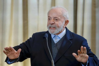 Em Pequim, Lula diz que relação do Brasil com a China "será indestrutível"