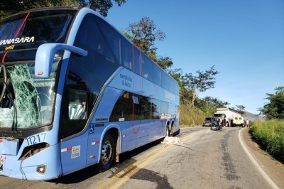 Ônibus, que levava 32 passageiros, havia saído de São João del-Rei e seguia com destino a Mariana -  (crédito: PMRv)
