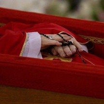 Último adeus a Francisco: Entenda os três ritos do funeral papal - Tupi - Pablo Oliveira