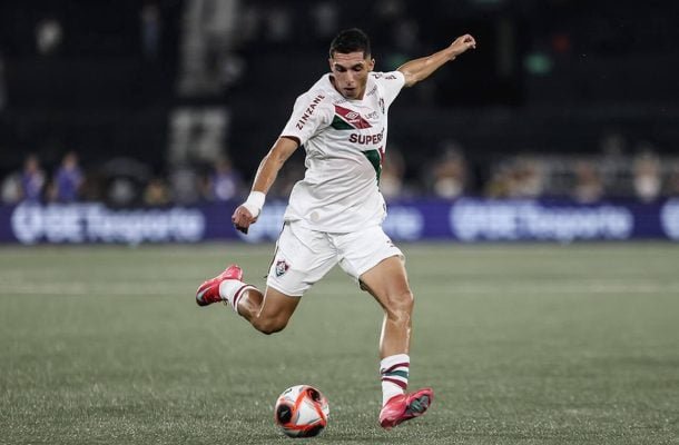 SERNA – Substituiu Everaldo aos 27 do segundo tempo. E teve poucos momentos com a bola. Mas, em um deles, fez um gol de oportunismo. NOTA: 6,5