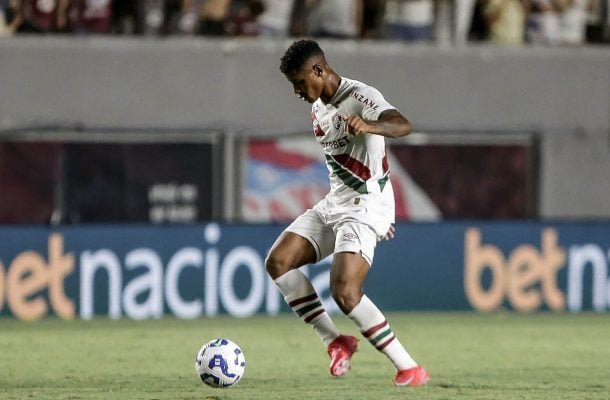 HÉRCULES – Entrou na vaga de Nonato aos 27 da etapa final para fechar a defesa. Fez um papel discreto e não deu muita sorte. Com ele em campo o Flu levou três gols. NOTA: 5,0. Foto: Lucas Merçon/Fluminense