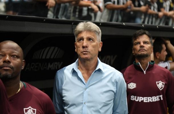 TÉCNICO: RENATO GAÚCHO – Sua estratégia era clara: fechar os espaços, anulando a criação do Galo, especialmente com Scarpa e as flutuações de Hulk. No ataque, no entanto, seu time teve muita dificuldade para sair jogando, dependendo de Árias ou de eventuais investidas de Samuel Xavier. No segundo tempo, o time achou dois gols, mas foi ainda mais fechado. Mas isso deu a chance para o Atlético pressionar e virar o jogo. Substituiu mal. NOTA: 5,0. Foto: Divulgação Fluminense