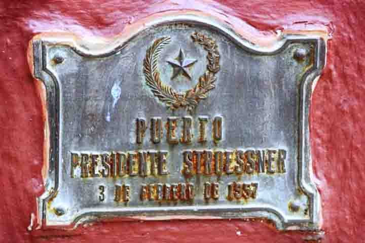 Em sua história, a cidade foi fundada sob o nome de "Puerto Flor de Lis". Anos depois, a alcunha foi modificada para "Puerto Presidente Stroessner", em homenagem ao Presidente do Paraguai, Alfredo Stroessner.