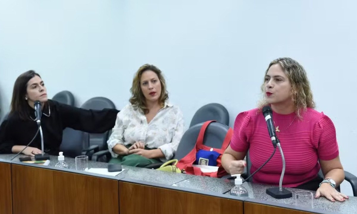 Lohanna Fran&ccedil;a, Bella Gon&ccedil;alves e Beatriz Cerqueira receberam amea&ccedil;as de estupro e morte por meio de perfis falsos nas redes sociais -  (crédito: Guilherme Bergamini/ALMG)