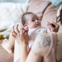 'Achei que tinha matado meu bebê': como psicose pós-parto pode virar do avesso a vida de novos pais - Getty Images