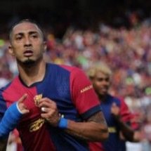 Barcelona: Raphinha alcança feito que só Messi e Suárez tinham conseguido no século - No Ataque Internacional