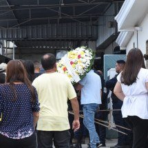 Mãe e filho mortos abraçados em atropelamento são velados na Grande BH - Gladyston Rodrigues/EM/D.A Press
