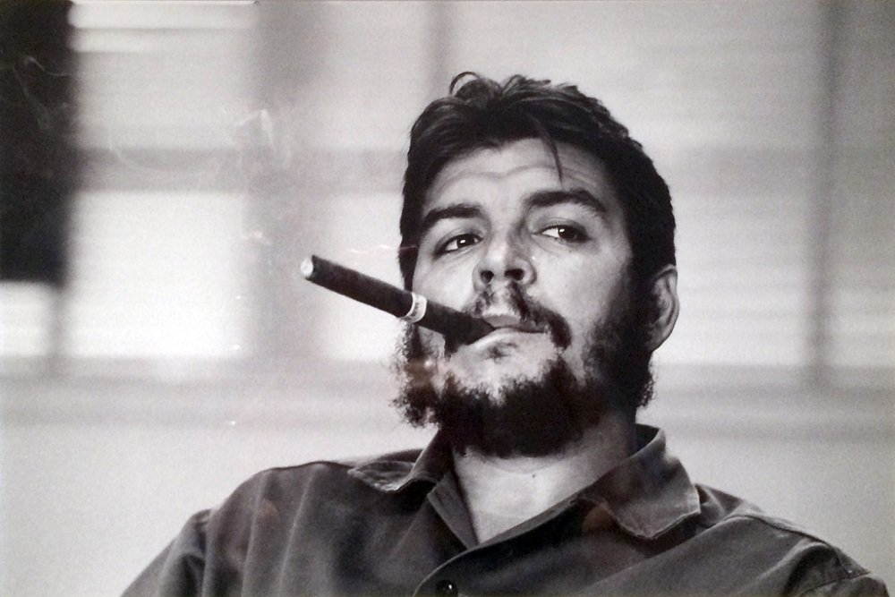Che Guevara (1928 a 1967) - O líder cubano tinha o paladar bem simples e gostava mesmo de um bom café amargo e pudim de leite.