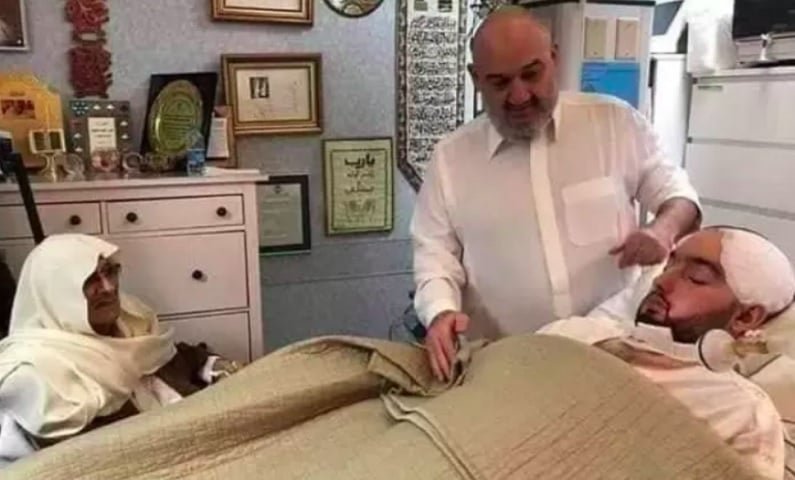 Apesar disso, os médicos não acreditam que o príncipe não vá recuperar a consciência por completo. 