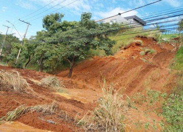 A Copasa informou que o vazamento já foi contido -  (crédito: Reprodução/CBMMG)
