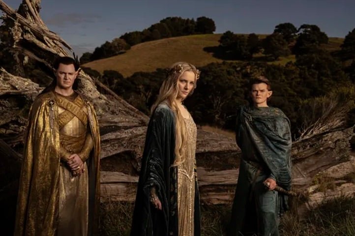 O sucesso da franquia ainda gera frutos até os dias de hoje. Em 2022, por exemplo, foi lançada a série "O Senhor dos Anéis: Os Anéis de Poder", produzida pelo Prime Video.