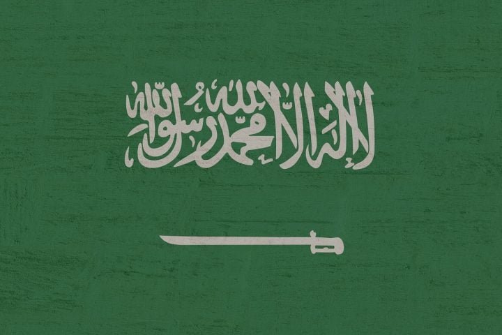 A Arábia Saudita é uma monarquia absoluta islâmica e a lei é baseada na sharia (lei islâmica).