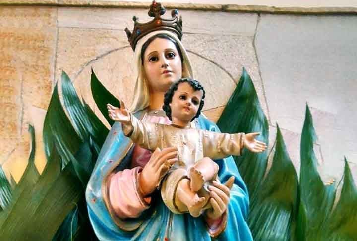 Nossa Senhora de Sião - No século XIX, o judeu Afonso Ratisbonne teria se convertido ao catolicismo após avistar a imagem santa em viagem a Roma. 

