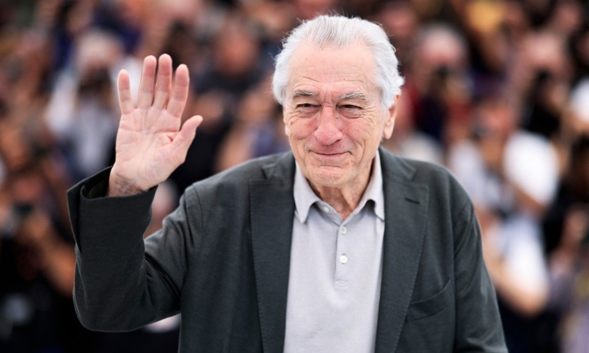 Robert De Niro posa para fotos na 78ª edição do Festival de Cinema de Cannes, edição de 2025 que vai premiar o ator americano com a Palma de Ouro Honorária  -  (crédito:  AFP)