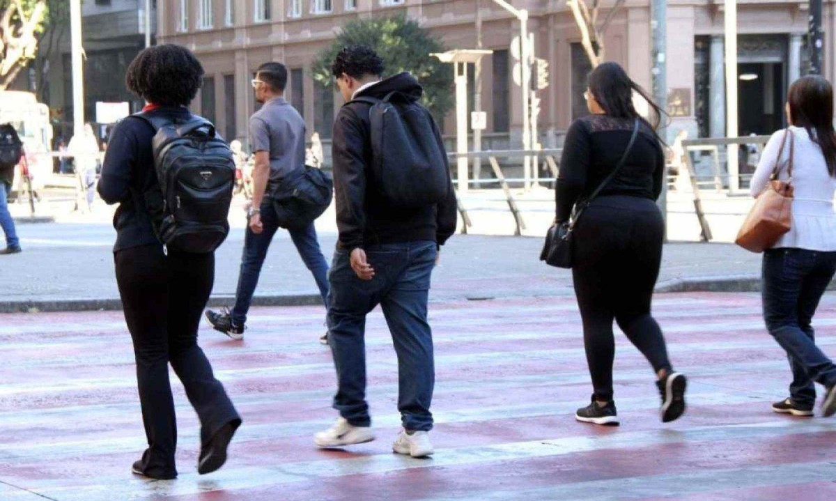 Baixa temperatura nas primeiras horas do dia se deve a atuação da massa de ar frio -  (crédito:  Jair Amaral/EM/D.A Press)