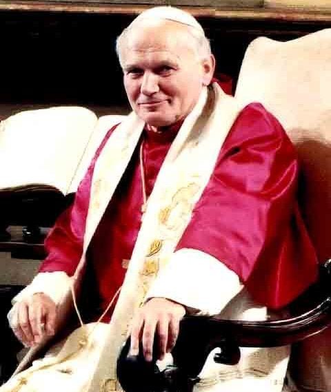 Segundo relatos, Lorscheider ajudou a mobilizar apoio para o cardeal polonês Karol Wojtyla, que acabou eleito como João Paulo II, que liderou a Igreja por 26 anos.