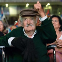 Mujica ficou conhecido por dirigir seu fusca azul mesmo durante seu mandato enquanto presidente do Uruguai -  (crédito: Getty Images)
