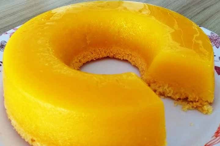 Tanto o quindim, quanto o quindão, tem o mesmo sabor acentuado de ovos e coco e a coloração amarelada. O que muda é justamente o tamanho do doce, que irá depender da forma. 