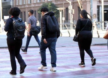 Baixa temperatura nas primeiras horas do dia se deve a atuação da massa de ar frio -  (crédito:  Jair Amaral/EM/D.A Press)