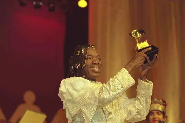 O cantor gravou, ao todo, 34 álbuns, sendo condecorado com cinco estatuetas do Grammy Awards. Entre as quais se destacaram a de Best World Music Álbum em 1998 por "Nascimento" e a de Best Contemporary Pop Album em 2000 do Grammy Latino por "Crooner".