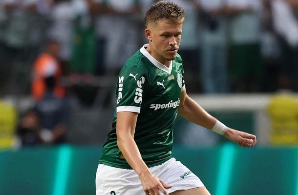 BRUNO FUCHS - Além da sua função defensiva, teve um papel importante de criação no jogo alviverde. Sobretudo na primeira etapa, conseguia subir seu jogo para tentar quebra a linha do São Paulo. Nota: 6 - Foto: Cesar Greco/Palmeiras