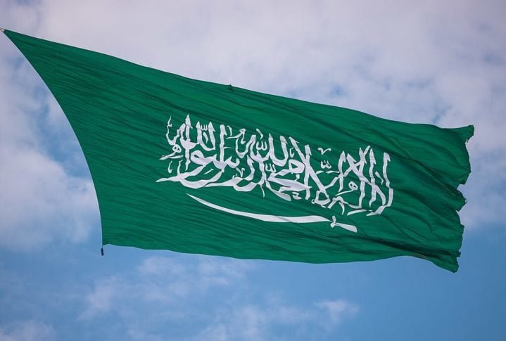 Na Arábia Saudita, a pena de morte é aplicada em casos de homicídio, estupro, terrorismo e blasfêmia, com execuções geralmente realizadas por decapitação em público-wikimedia commons/Meshari Alawfi