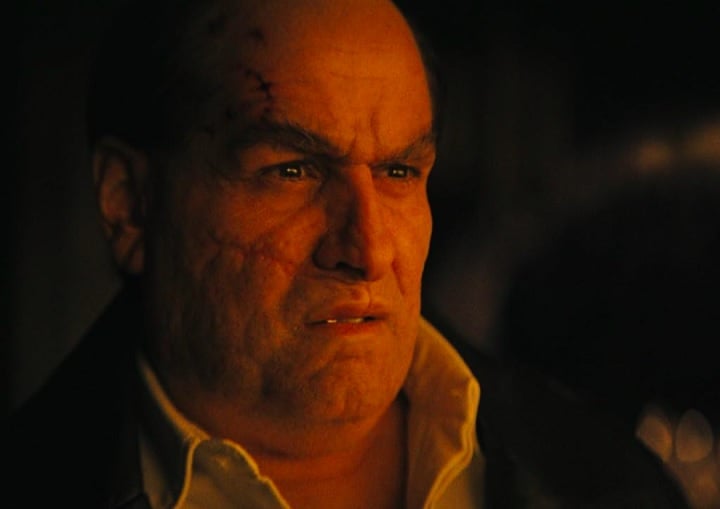 Em um de seus últimos trabalhos importantes, Farrell surgiu irreconhecível ao viver uma nova versão do vilão Pinguim no filme "Batman" (2022).