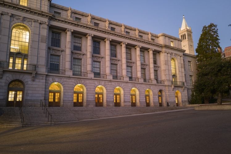 Cientistas do “Scripps Institution of Oceanography”, da Universidade da Califórnia, em San Diego, descobriram que existem mais sete tipos diferentes de Promachocrinus, sendo que quatro deles nem sequer tinham sido nomeados pelos cientistas antes.