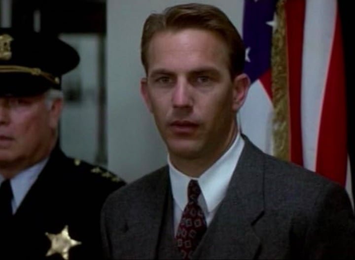PorÃ©m, a grande vitrine de Costner em Hollywood veio mesmo em 1987 com o filme "Os IntocÃ¡veis", do renomado diretor Brian De Palma.