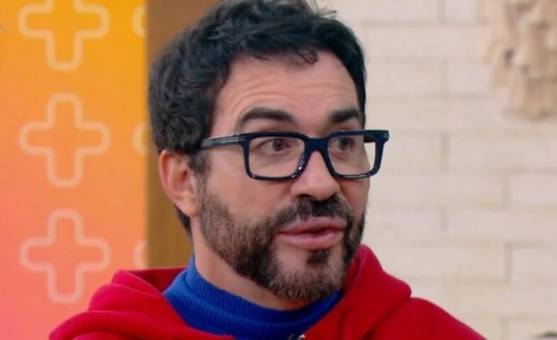 “Fui um menino muito triste, melancólico, às vezes sombrio. E era um traço de personalidade com o qual convivi durante muito tempo até perceber que tinha nome, que existe um linear”, declarou Fábio de Melo, ao explicar como foi a compreensão de que seus sentimentos eram, na realidade, uma doença.
