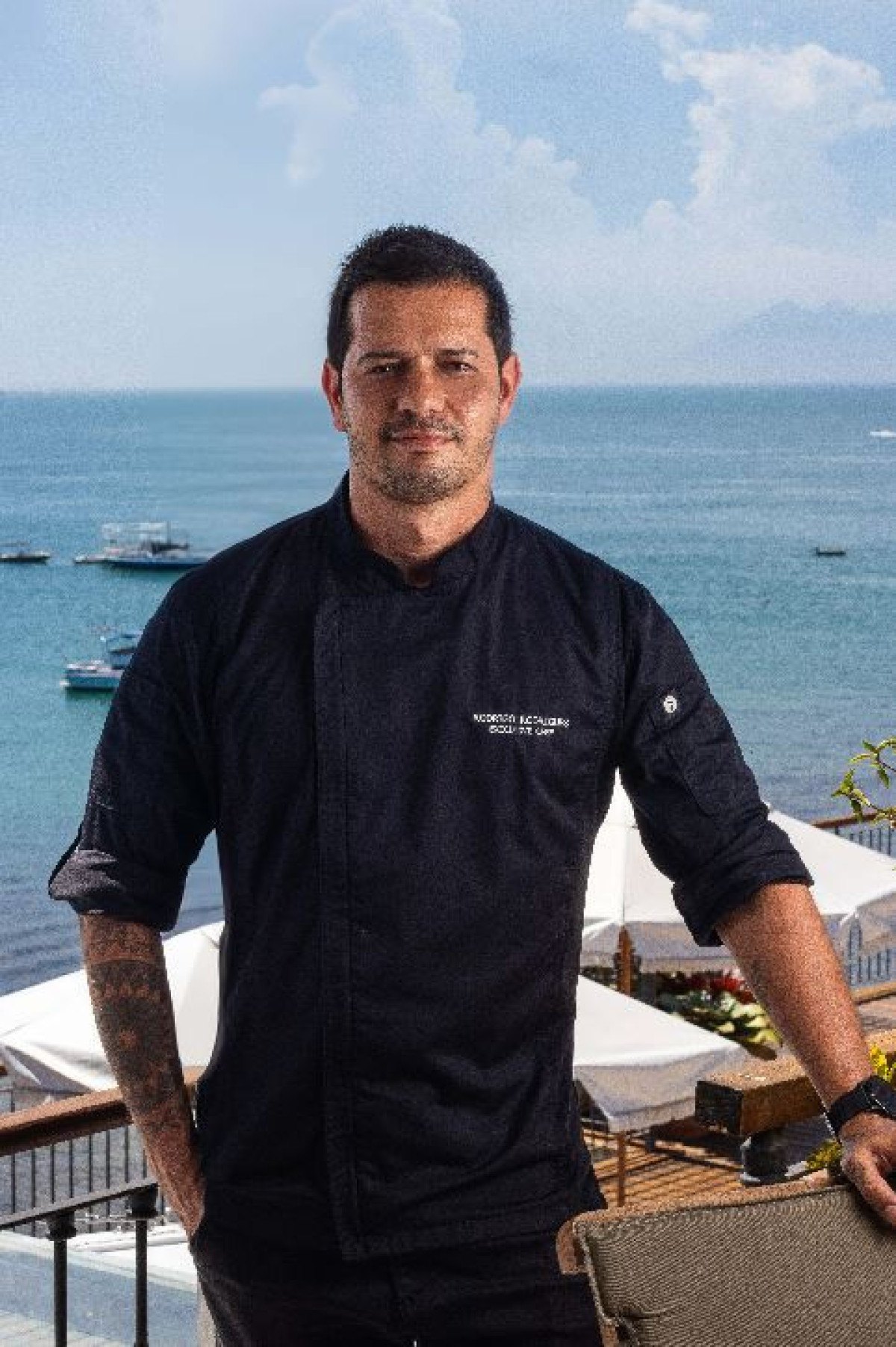 Rodrigo Rodrigues é chef com mais de 15 anos de experiência e passagem por cozinhas de Portugal, Brasil e Espanha