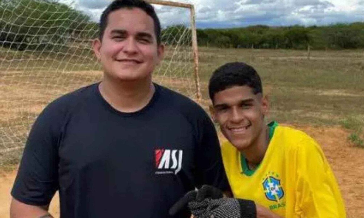 Allan Jesus vence Luva de Pedreiro na Justiça e ironiza: “Receba!” - (crédito: Tupi - Pablo Oliveira) Allan Jesus vence Luva de Pedreiro na Justiça e ironiza: “Receba!” - (crédito: Tupi - Pablo Oliveira)