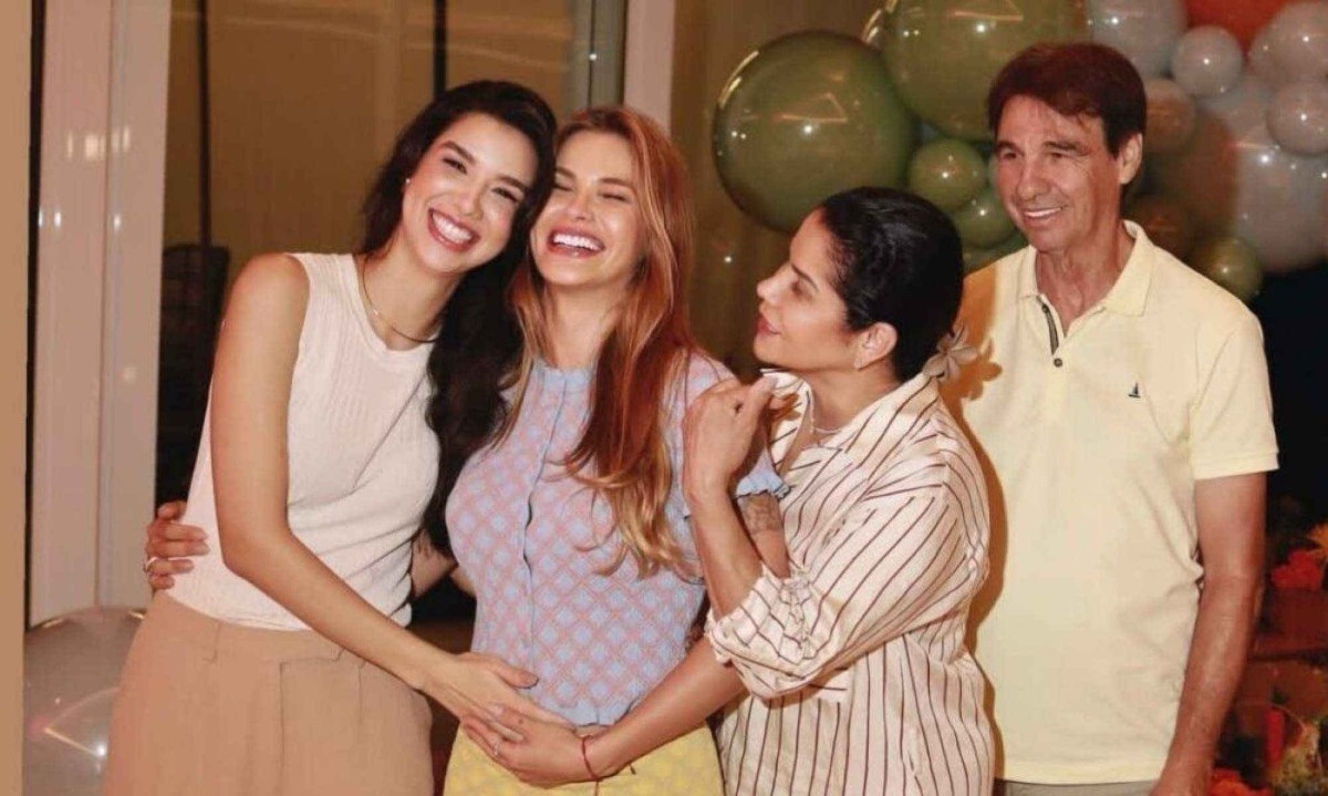 Andressa Suita posa com a mão na barriga e levanta rumores de nova gravidez -  (crédito: Tupi - Pablo Oliveira)