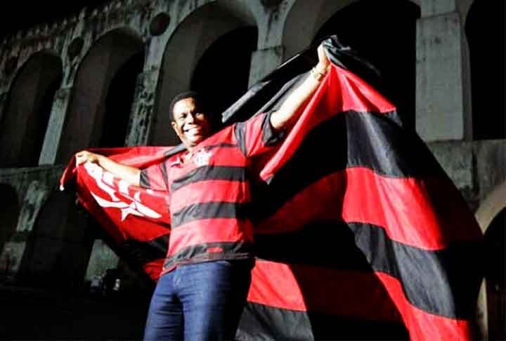 Outras interpretações, fora do carnaval, bem conhecidas são "Ângela", "Divina", "Magali" e "Esmeralda" Mas sua maior composição é "O Campeão (Meu Time)", cantada em estádios de futebol ("Domingo eu vou ao Maracanã / Vou torcer pro time que sou fã").