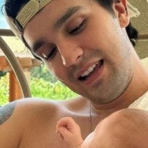 Fofura de bebê: Luan Santana encanta web ao lado da filha Serena - Reprodução Instagram