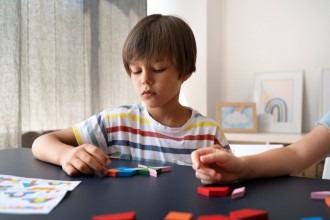 Autismo: atividades lúdicas promovem desenvolvimento cognitivo e emocional