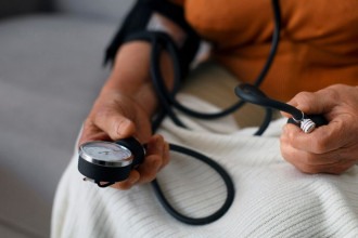 Espiritualidade é aliada no controle da hipertensão arterial; entenda