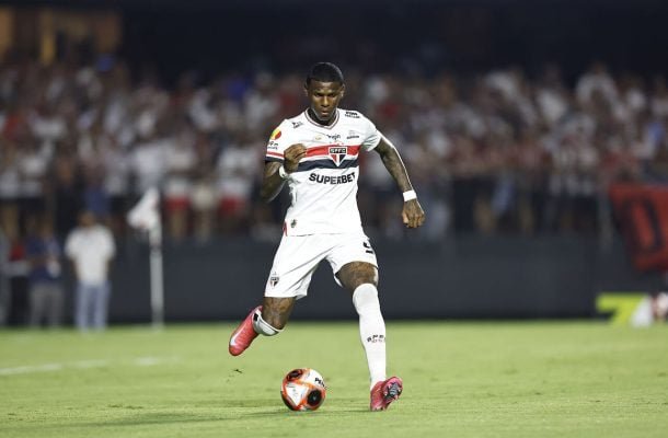 ARBOLEDA - Entrou no intervalo para dar mais força defensiva na partida, mas não conseguiu mudar muito a atuação da defesa Tricolor. Nota: 5 - Foto: Divulgação/São Paulo