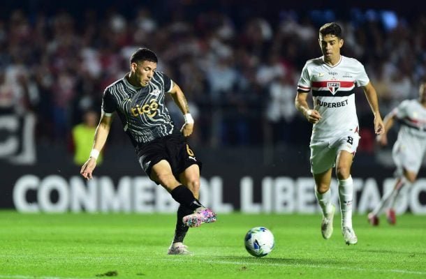 LIBERTAD - Os paraguaios foram a SÃ£o Paulo com a clara intenÃ§Ã£o de ficar com o empate. Mostrou uma boa consistÃªncia defensiva, que dificultou as tentativas de ataque do SÃ£o Paulo. Entretanto, poderia ter mostrado mais aÃ§Ã£o ofensiva, ainda mais que teve a vantagem em campo durante a maior parte da partida. Nota: 6 - Foto: DivulgaÃ§Ã£o/Conmebol