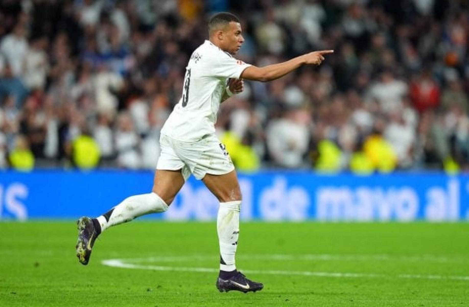 Real Madrid vence Mallorca no fim e adia título do Barcelona Real Madrid vence Mallorca no fim e adia título do Barcelona