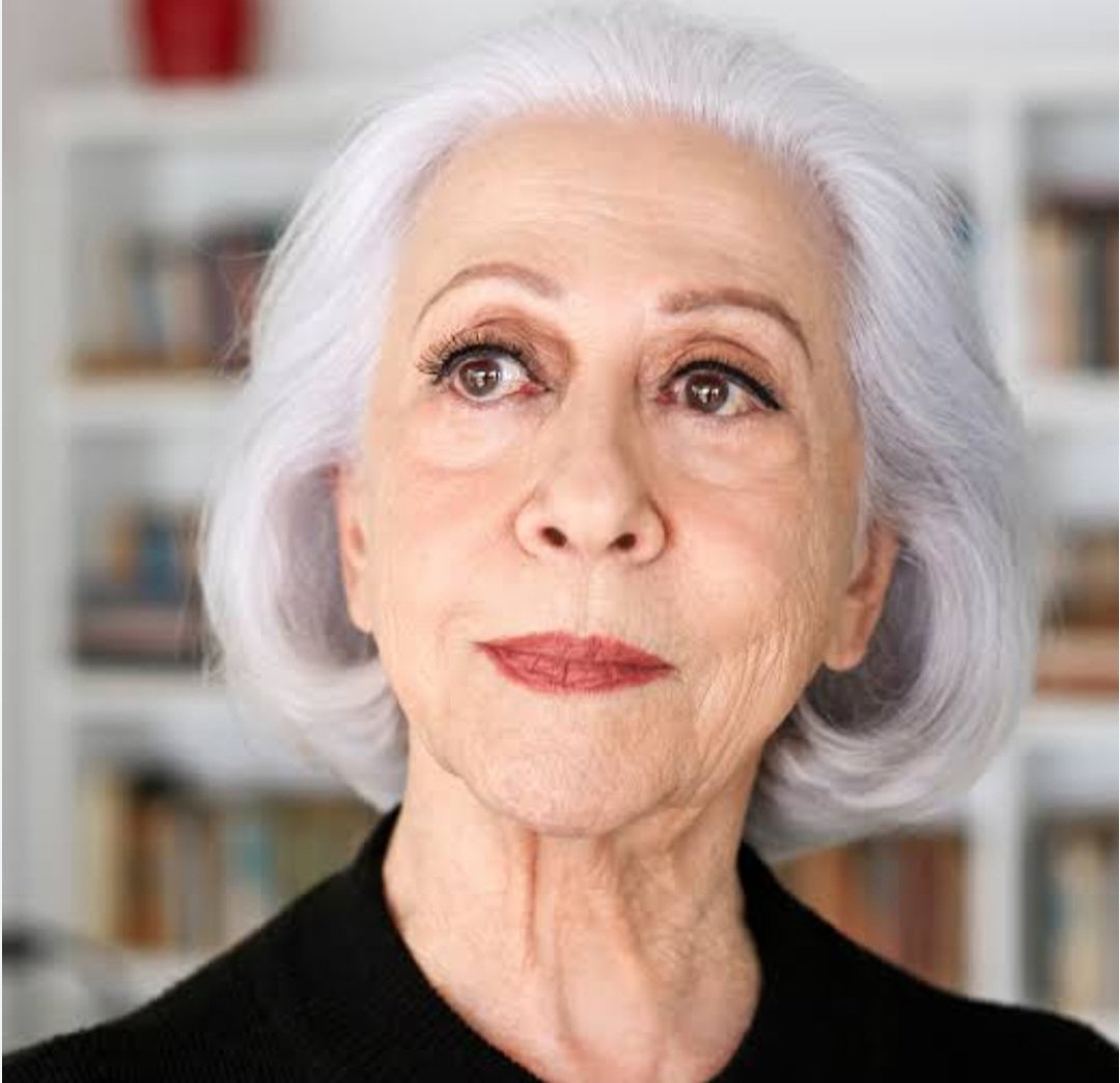 “Tirei umas férias - eu sempre volto, espero sempre voltar no mês de julho”, declarou a atriz, após lembrar os projetos cinematográficos dos quais participou recentemente (“Ainda Estou Aqui” e “Vitória), além da leitura que fez de grandes autores na abertura do ano da Academia Brasileira de Letras.
