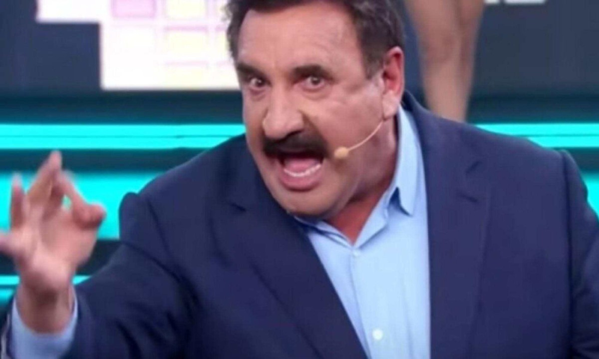 Ratinho se revolta com o Troféu Imprensa e ameaça deixar o SBT - (crédito: Tupi - Pablo Oliveira) Ratinho se revolta com o Troféu Imprensa e ameaça deixar o SBT - (crédito: Tupi - Pablo Oliveira)