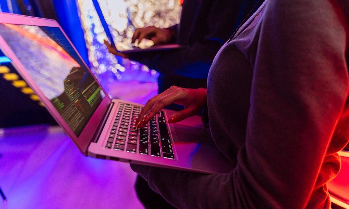 Operação mira crimes relacionados à exploração sexual infantojuvenil na internet na Grande BH -  (crédito: Pexels)